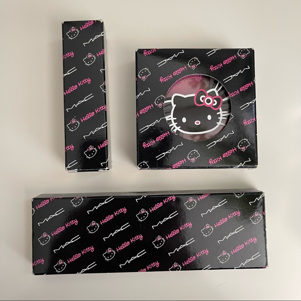 MAC x Hello Kitty makeup bundle *Limited Edition*